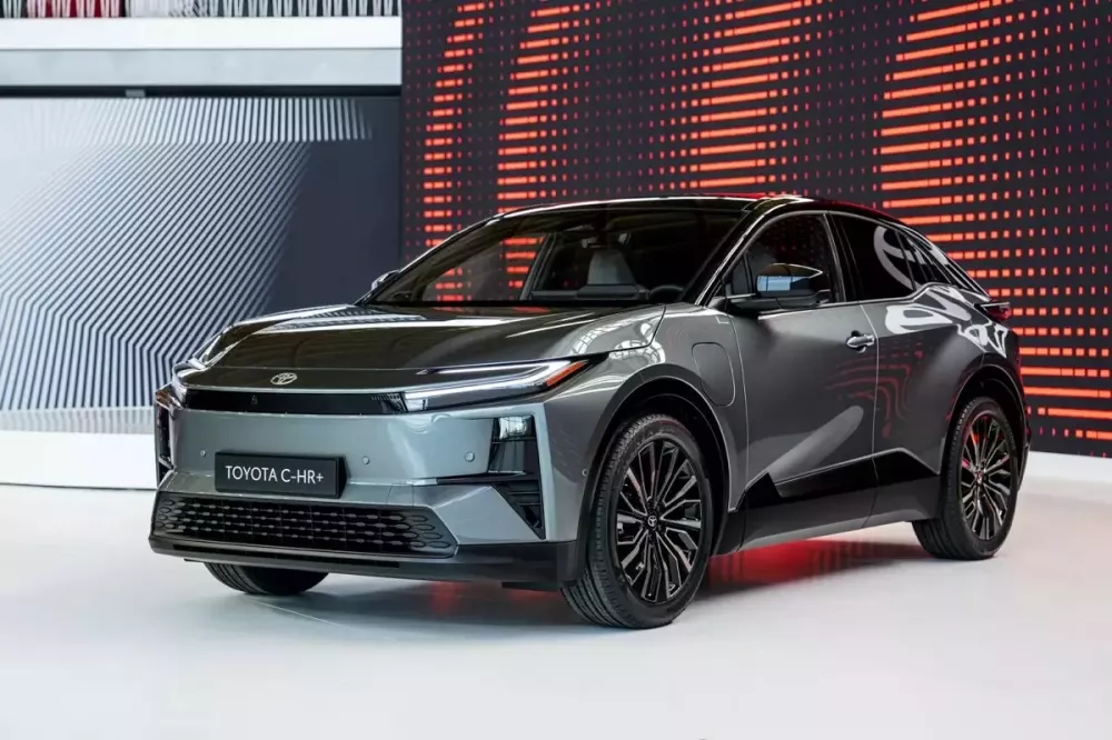 Toyota C-HR+ sở hữu ngoại hình đẹp mắt hơn bZ4X Toyota C-HR+ sở hữu ngoại hình đẹp mắt hơn bZ4X