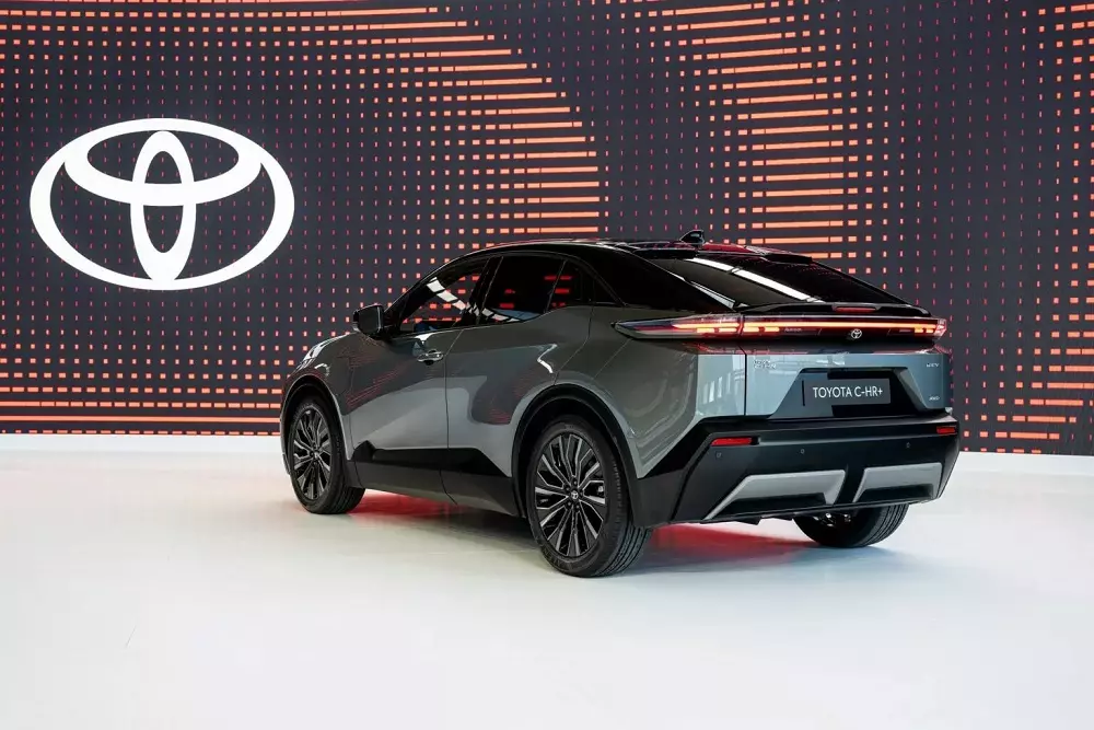 Toyota C-HR+ có phạm vi di chuyển tối đa 600 km Toyota C-HR+ có phạm vi di chuyển tối đa 600 km