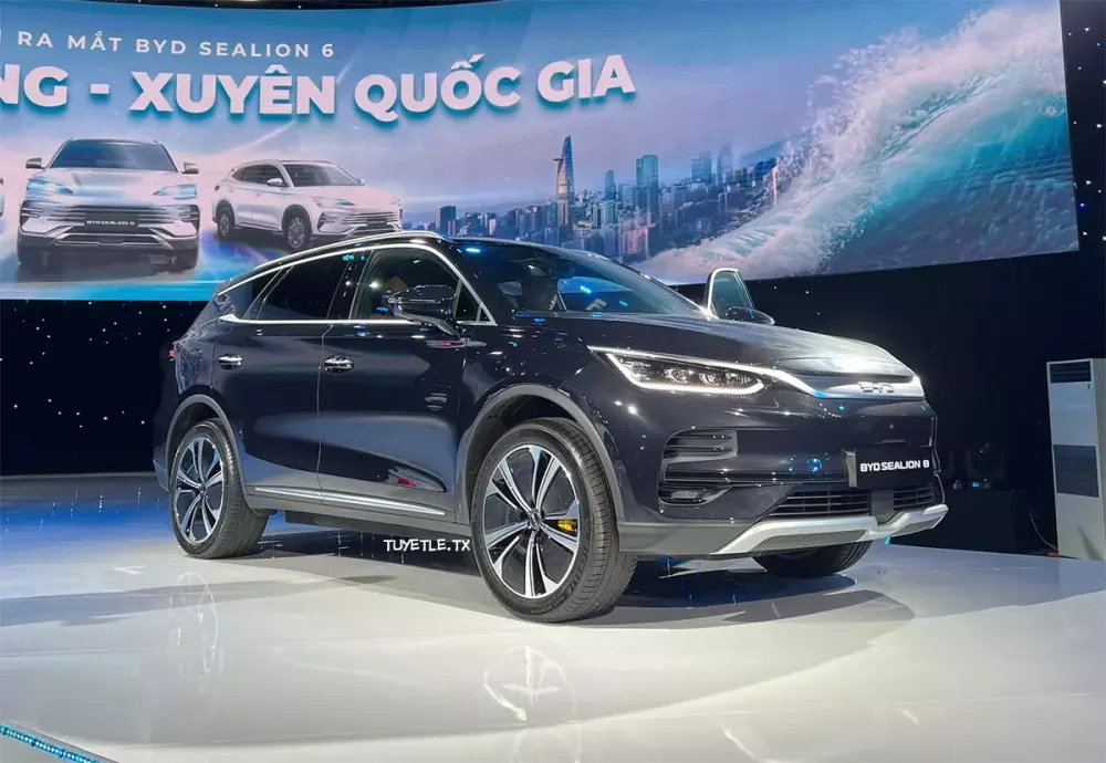 Từ bỏ cái tên nhạy cảm, BYD Sealion 8 chính thức được bán tại Việt Nam Từ bỏ cái tên nhạy cảm, BYD Sealion 8 chính thức được bán tại Việt Nam