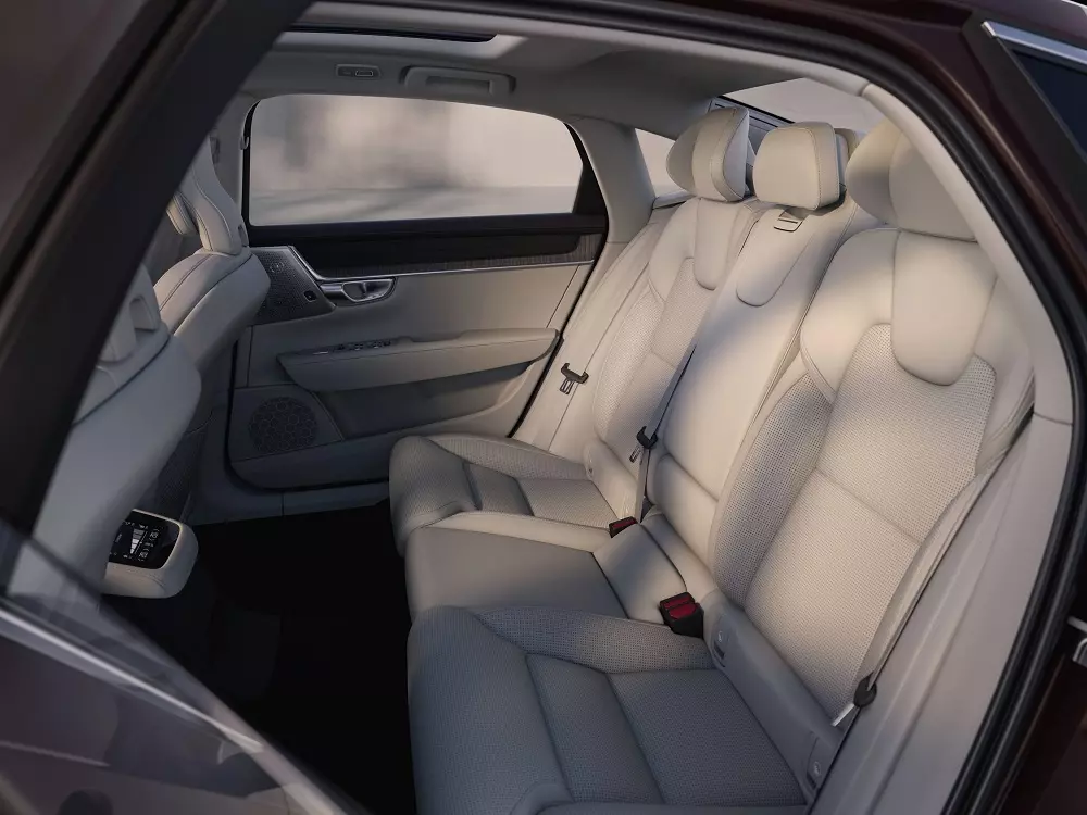 Hàng ghế sau của Volvo S90 2025 Hàng ghế sau của Volvo S90 2025