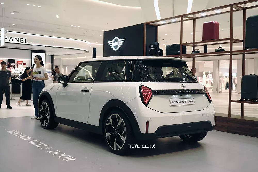 Mini 3-Cửa Mini 3-Cửa
