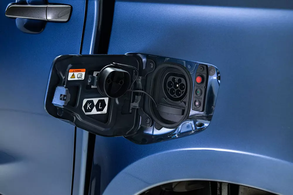 Cổng sạc của Isuzu D-Max EV Cổng sạc của Isuzu D-Max EV