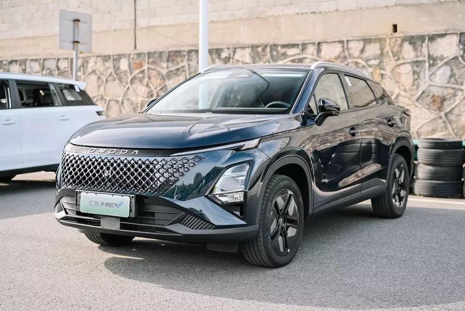 Cận cảnh Omoda C5 phiên bản hybrid mới Cận cảnh Omoda C5 phiên bản hybrid mới
