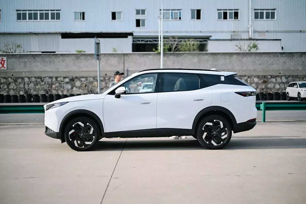 Omoda C7 SHS in the C-SUV segment