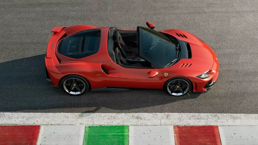 Ferrari 296 Speciale có khoảng sáng gầm giảm 5 mm so với 296 GTB Ferrari 296 Speciale có khoảng sáng gầm giảm 5 mm so với 296 GTB