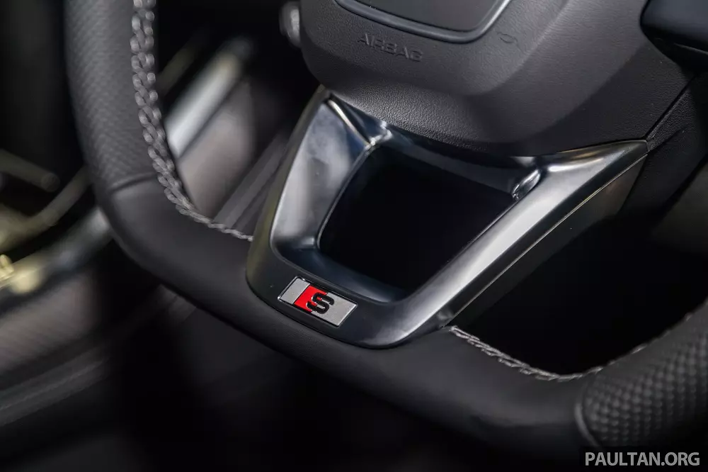 Vô lăng vát đáy của Audi Q7 Vô lăng vát đáy của Audi Q7