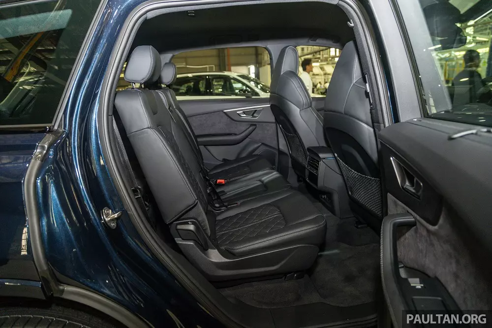 Hàng ghế thứ hai của Audi Q7 Hàng ghế thứ hai của Audi Q7