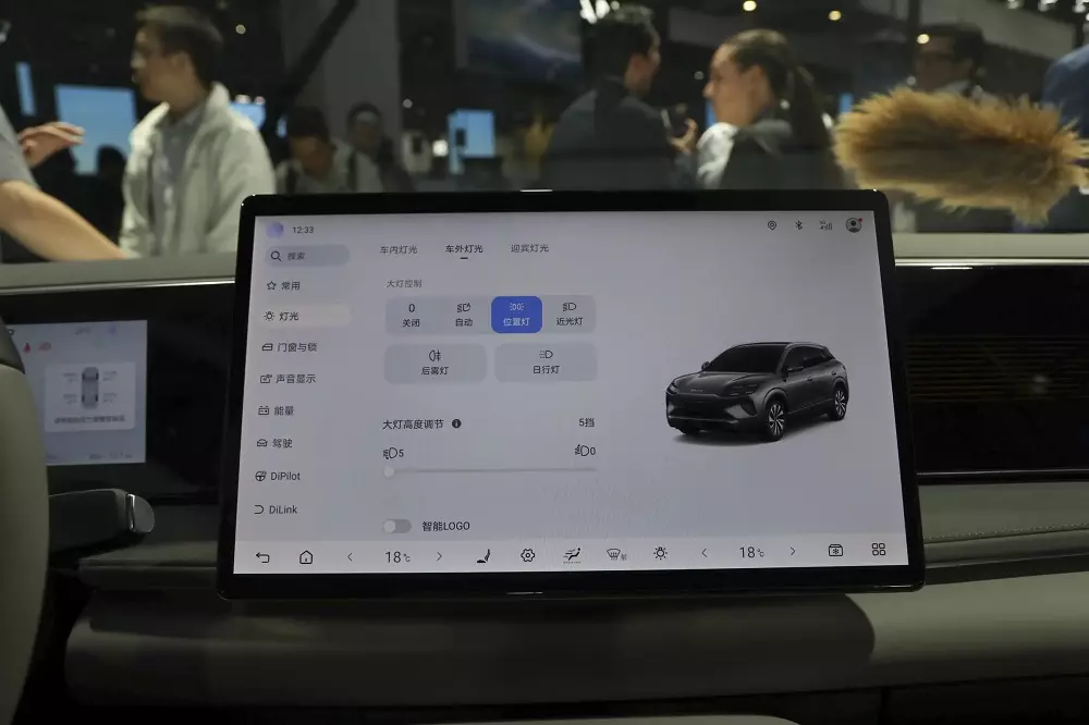 BYD Sealion 06 sở hữu màn hình thông tin giải trí cỡ lớn BYD Sealion 06 sở hữu màn hình thông tin giải trí cỡ lớn
