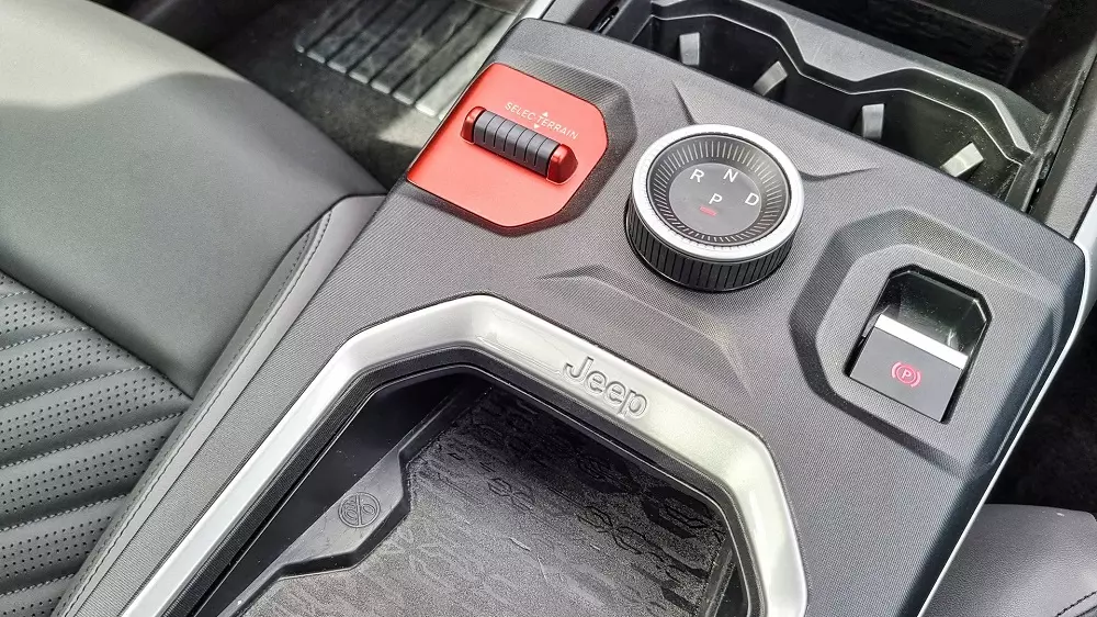 Cụm điều khiển trung tâm của Jeep Compass 2026 Cụm điều khiển trung tâm của Jeep Compass 2026