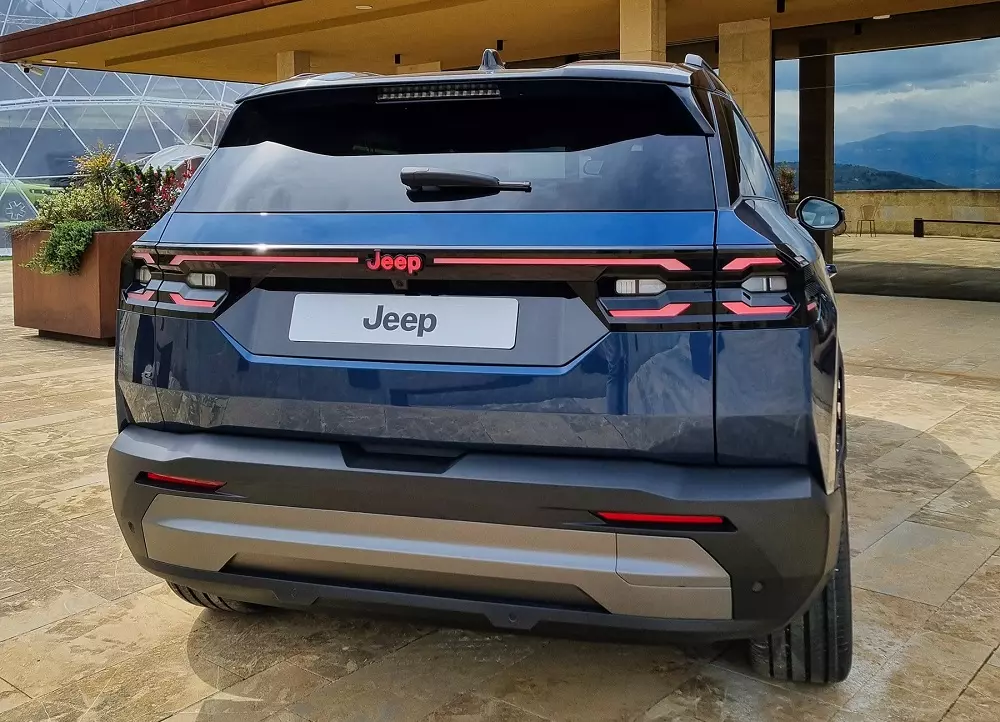 Jeep Compass 2026 đa dạng về mặt tùy chọn động cơ. Jeep Compass 2026 đa dạng về mặt tùy chọn động cơ.