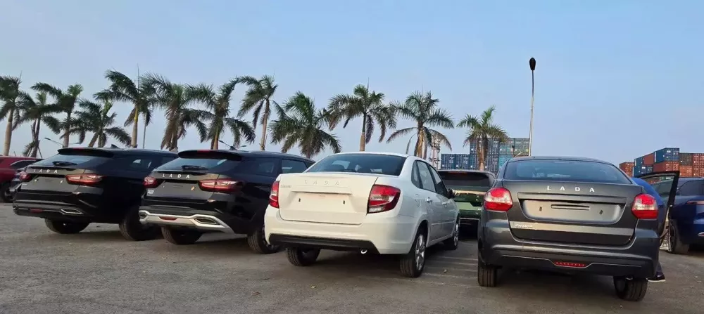 Thương hiệu ô tô Nga huyền thoại Lada quay trở lại Việt Nam, lô xe đầu tiên đã về nước Thương hiệu ô tô Nga huyền thoại Lada quay trở lại Việt Nam, lô xe đầu tiên đã về nước