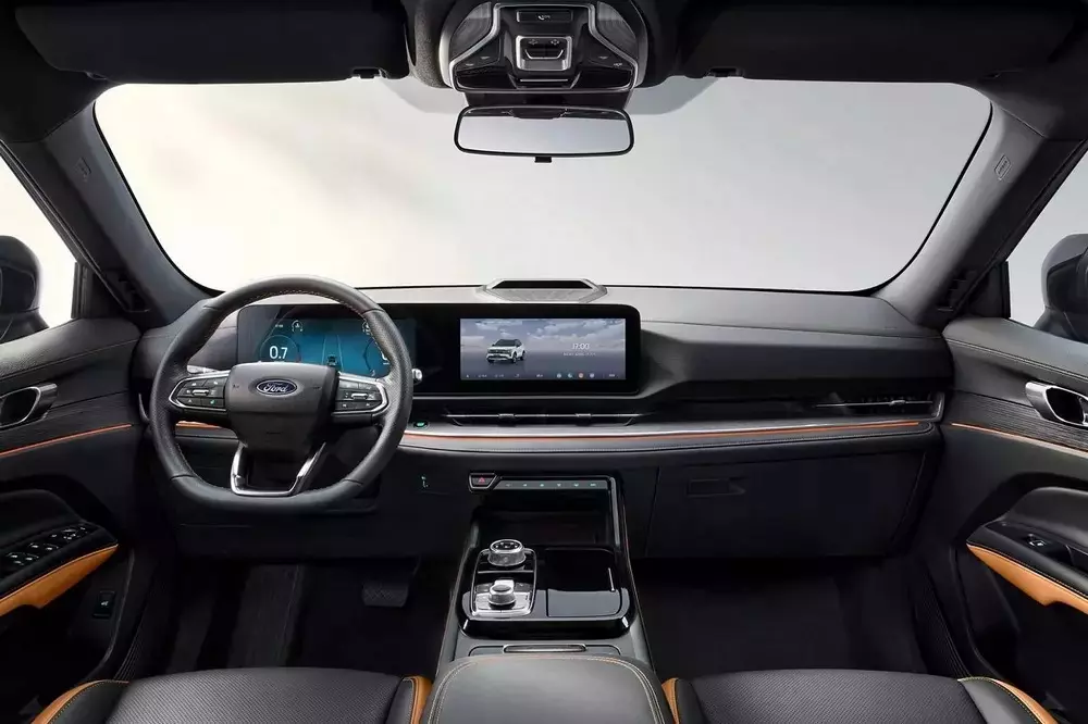 Nội thất của Ford Equator Sport tại Trung Quốc Nội thất của Ford Equator Sport tại Trung Quốc