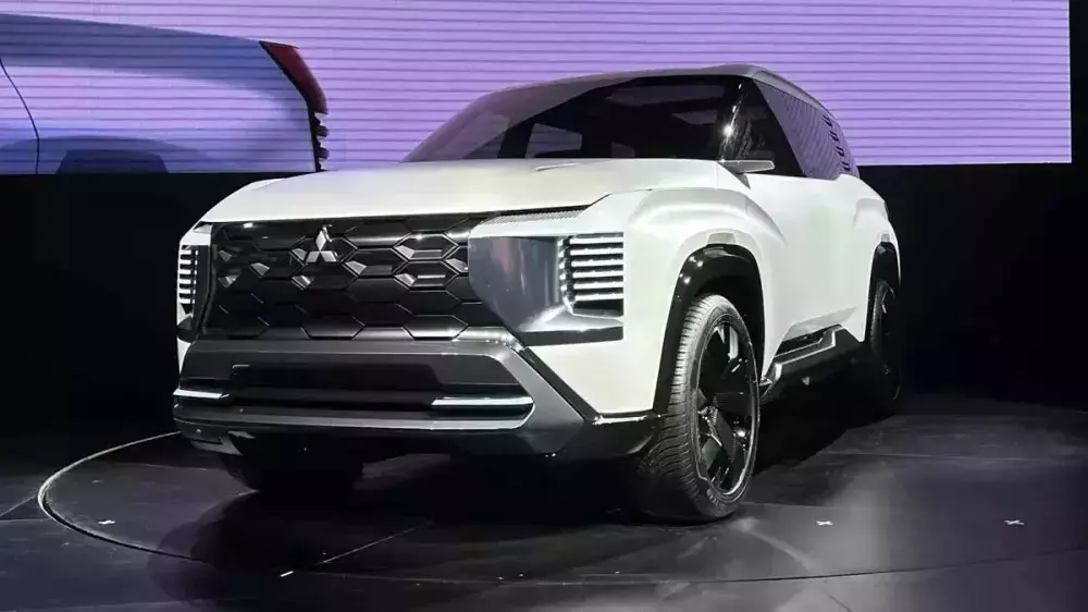 Mitsubishi DST Concept ra mắt Đông Nam Á trong năm 2024 Mitsubishi DST Concept ra mắt Đông Nam Á trong năm 2024