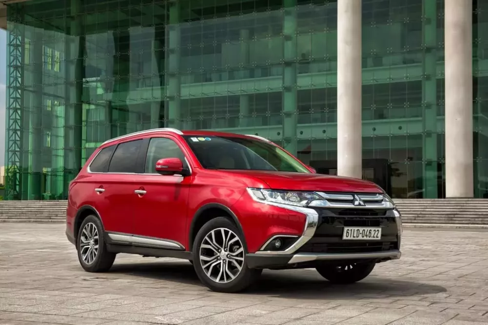Mitsubishi Outlander Mitsubishi Outlander