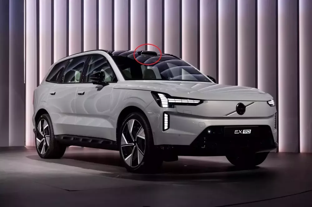 Mô-đun LiDAR trên nóc của Volvo EX90 Mô-đun LiDAR trên nóc của Volvo EX90