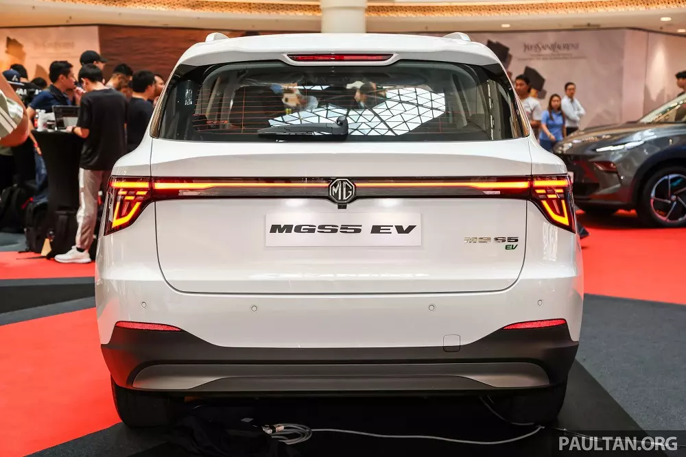 MG S5 EV 2025 nếu về Việt Nam sẽ là đối thủ của VinFast VF 7 MG S5 EV 2025 nếu về Việt Nam sẽ là đối thủ của VinFast VF 7