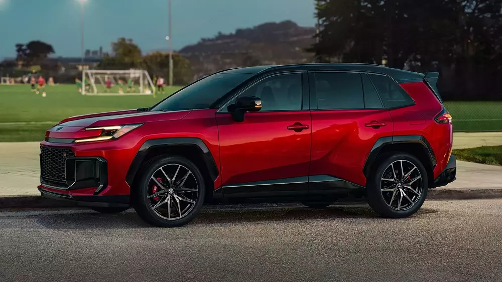 Toyota RAV4 GR Sport 2026 có khoảng sáng gầm cao hơn 13 mm so với các bản còn lại. Toyota RAV4 GR Sport 2026 có khoảng sáng gầm cao hơn 13 mm so với các bản còn lại.
