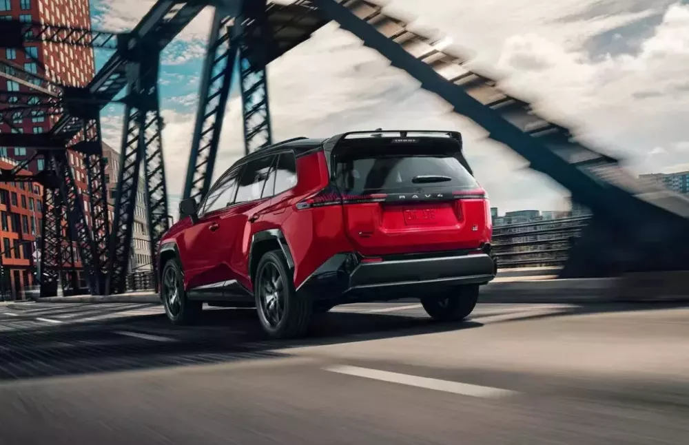 Toyota RAV4 GR Sport 2026 màu đỏ Supersonic Red Toyota RAV4 GR Sport 2026 màu đỏ Supersonic Red