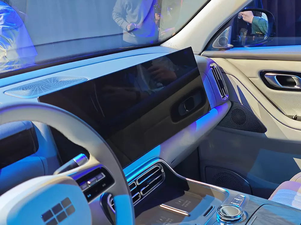 Màn hình thông tin giải trí cỡ lớn của Geely Galaxy M9 Màn hình thông tin giải trí cỡ lớn của Geely Galaxy M9