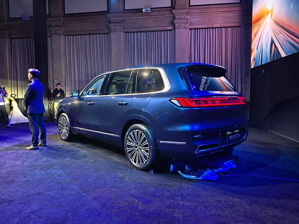 Geely Galaxy M9 sở hữu tổng phạm vi di chuyển lên đến 1.500 km Geely Galaxy M9 sở hữu tổng phạm vi di chuyển lên đến 1.500 km
