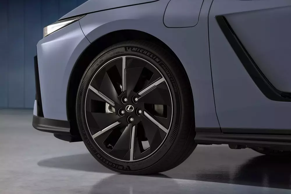 Bộ vành với thiết kế khí động lực học của Lexus ES 2026 bản thuần điện Bộ vành với thiết kế khí động lực học của Lexus ES 2026 bản thuần điện