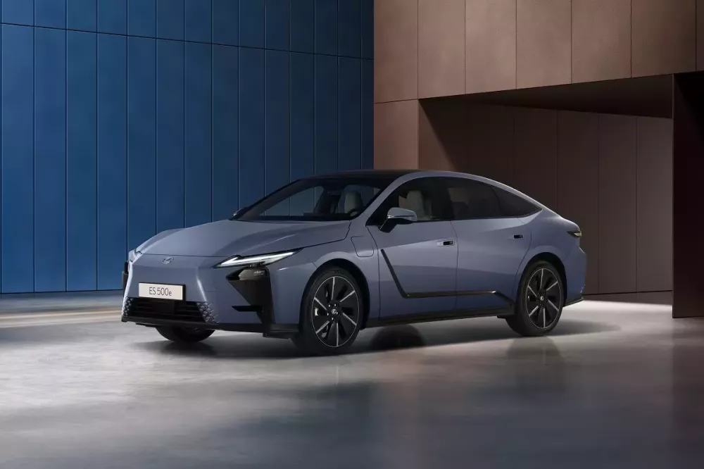 Lexus ES 2026 ôm tham vọng hất cẳng BMW 5-Series và Mercedes-Benz E-Class ở châu Âu Lexus ES 2026 ôm tham vọng hất cẳng BMW 5-Series và Mercedes-Benz E-Class ở châu Âu