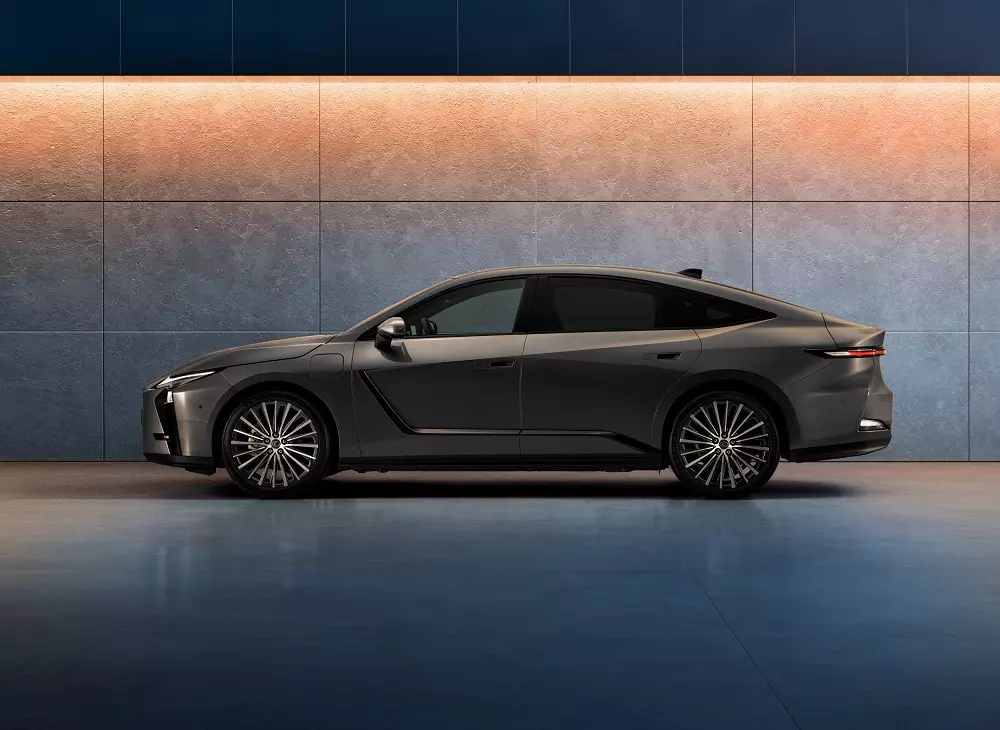 Lexus ES 2026 dài hơn thế hệ cũ. Lexus ES 2026 dài hơn thế hệ cũ.