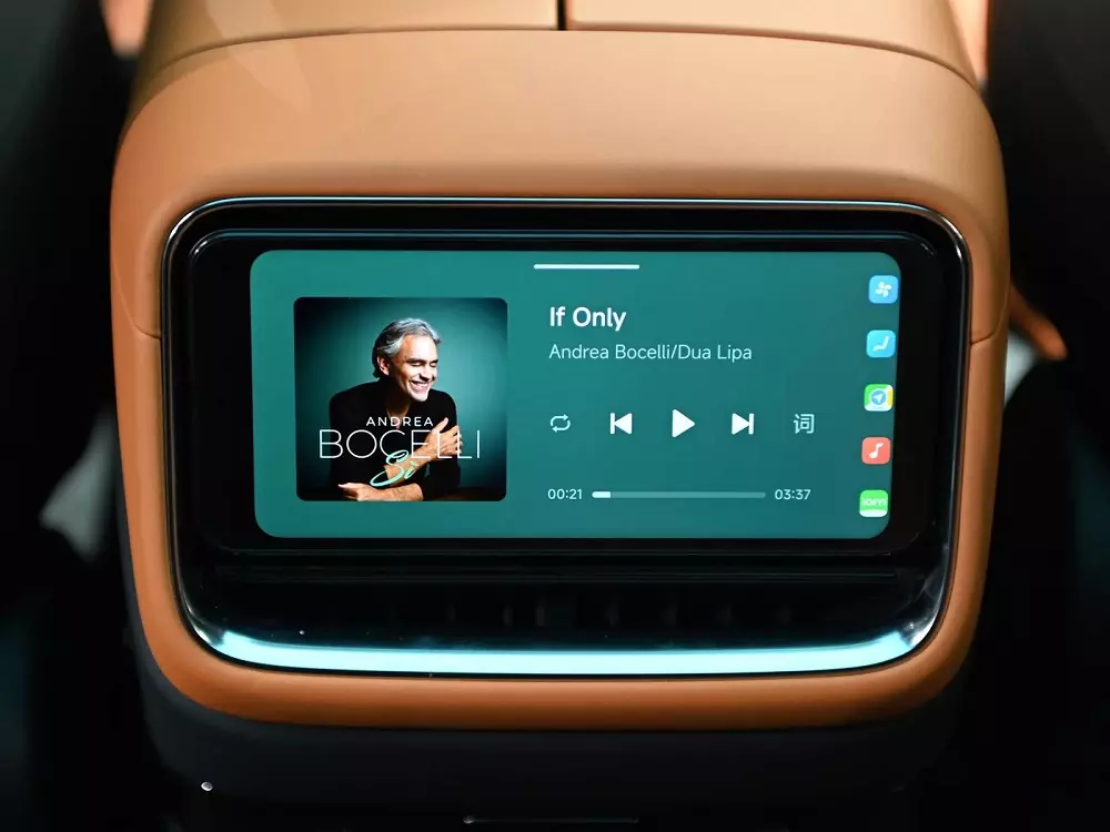 Màn hình cảm ứng dành cho hành khách phía sau của Xiaomi YU7 Màn hình cảm ứng dành cho hành khách phía sau của Xiaomi YU7