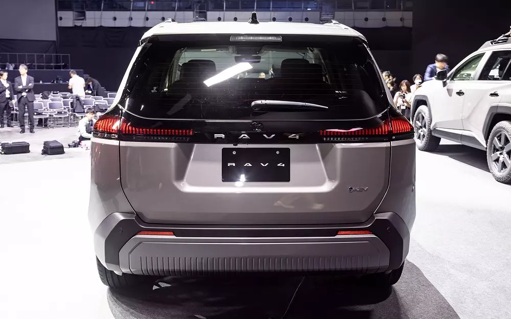Toyota RAV4 2026 có thêm trang bị an toàn Toyota RAV4 2026 có thêm trang bị an toàn