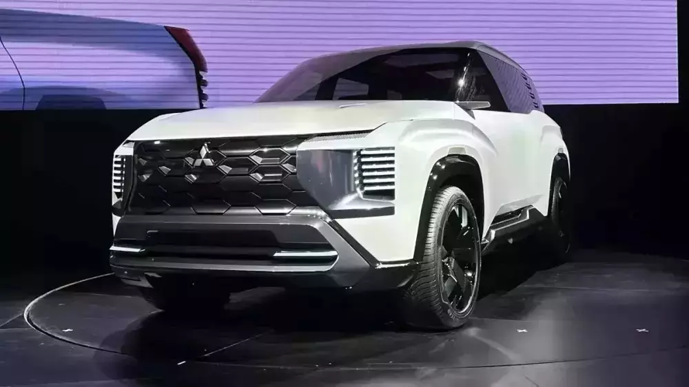 Mitsubishi DST Concept được chốt lịch ra mắt Việt Nam Mitsubishi DST Concept được chốt lịch ra mắt Việt Nam
