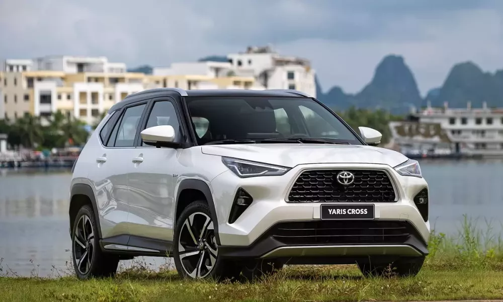 Gần 1.500 chiếc Toyota Yaris Cross tại Việt Nam bị triệu hồi vì nguy cơ bung cửa sổ trời