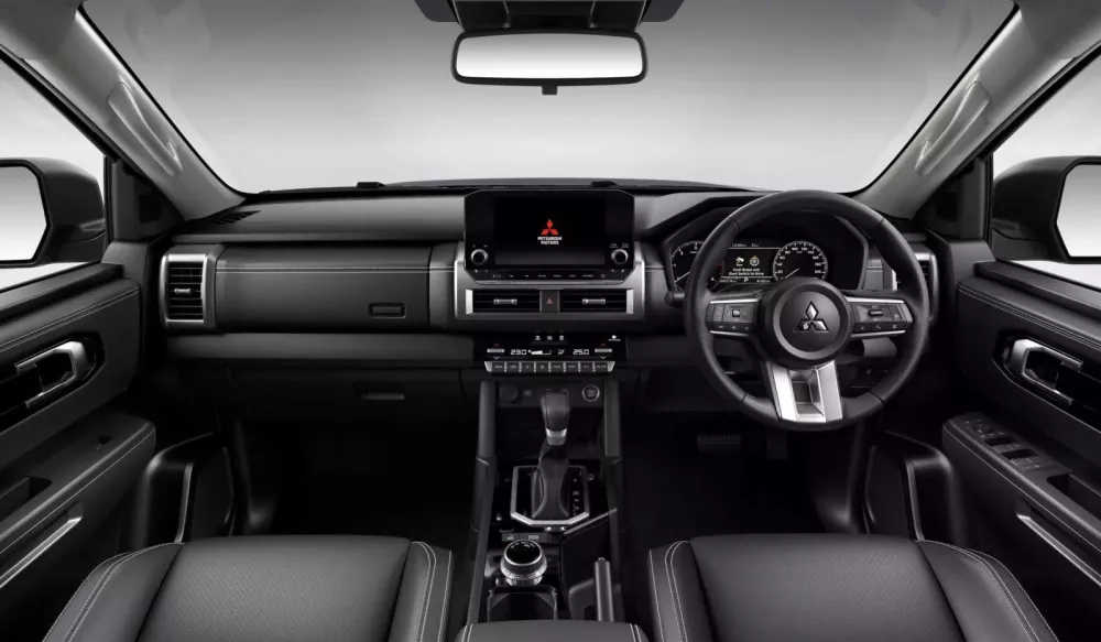Nội thất của Mitsubishi Triton Double Cab Plus Ultra Nội thất của Mitsubishi Triton Double Cab Plus Ultra