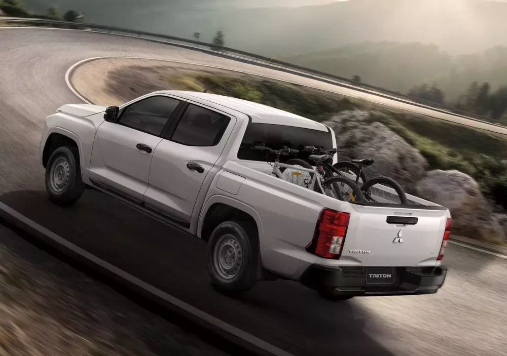 Mitsubishi Triton Double Cab dùng động cơ yếu hơn Mitsubishi Triton Double Cab dùng động cơ yếu hơn