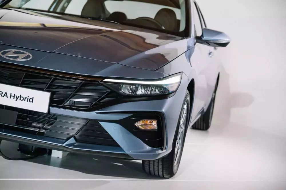 Hệ thống đèn trước của Hyundai Elantra 2025 Hệ thống đèn trước của Hyundai Elantra 2025