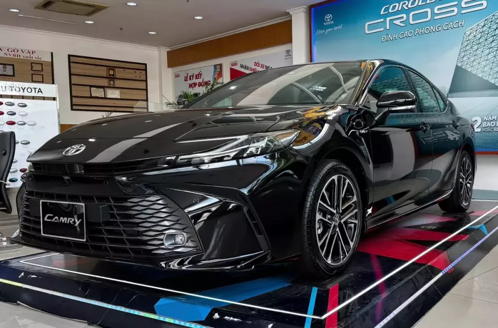 Toyota Camry được giảm giá đến 100 triệu đồng để giải phóng hàng tồn Toyota Camry được giảm giá đến 100 triệu đồng để giải phóng hàng tồn