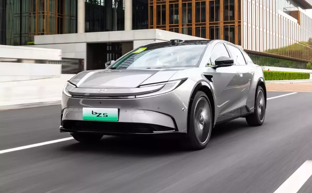 Toyota bày bán SUV điện giá dưới 500 triệu đồng Toyota bày bán SUV điện giá dưới 500 triệu đồng