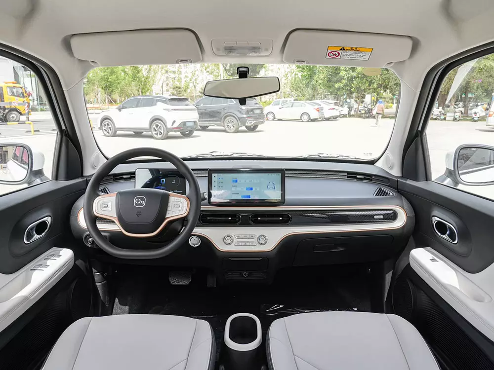 Khoang lái của Chery QQ Domi Khoang lái của Chery QQ Domi