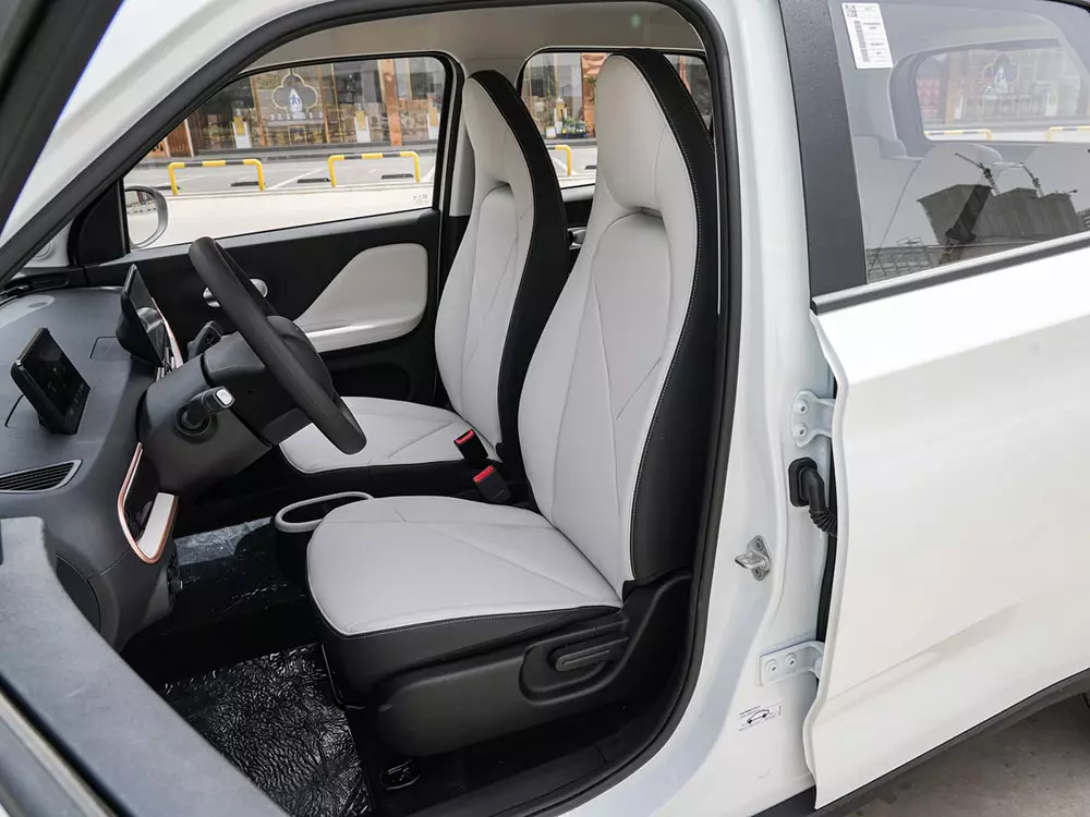 Hàng ghế trước của Chery QQ Domi Hàng ghế trước của Chery QQ Domi