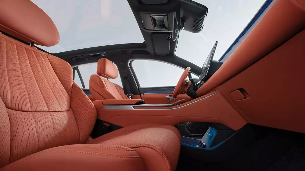 BYD Sealion 8 được trang bị ghế trước chỉnh điện. BYD Sealion 8 được trang bị ghế trước chỉnh điện.