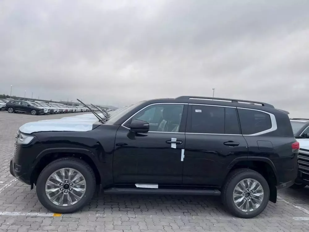 Toyota Land Cruiser LC300 2025 vẫn dùng động cơ cũ Toyota Land Cruiser LC300 2025 vẫn dùng động cơ cũ