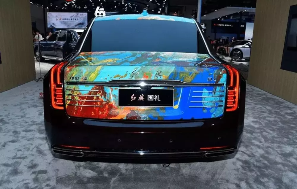Powerful V8 engine