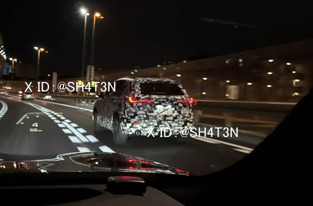Mazda CX-5 2026 nhìn từ phía sau Mazda CX-5 2026 nhìn từ phía sau