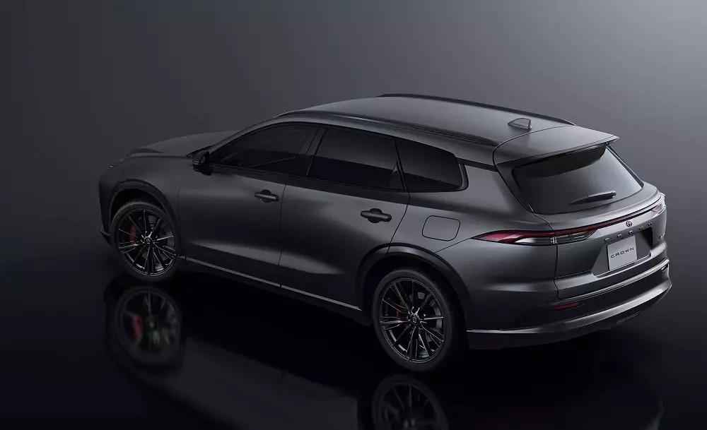 Sơn ngoại thất của Toyota Crown Estate Limited Matte Metal có lớp phủ chống trầy xước Sơn ngoại thất của Toyota Crown Estate Limited Matte Metal có lớp phủ chống trầy xước