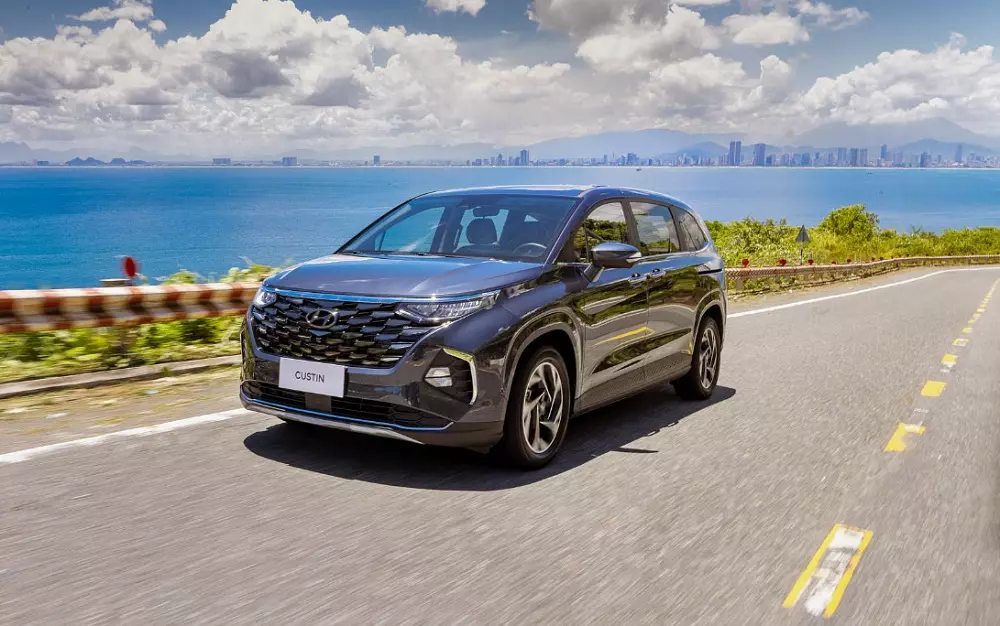 Hyundai Custin Hyundai Custin