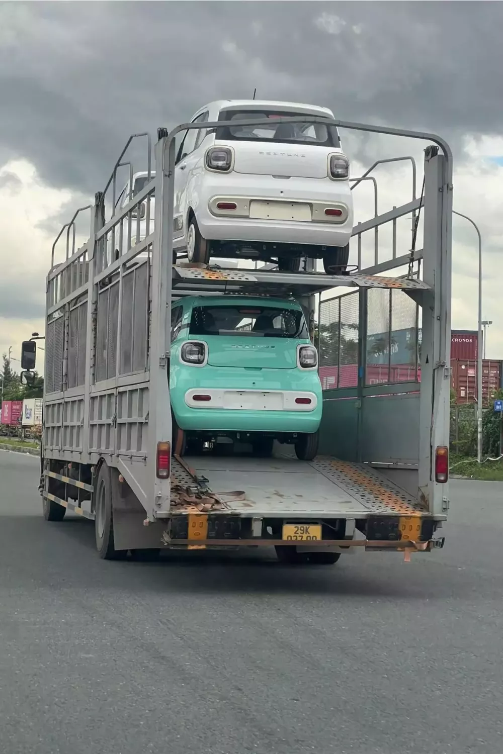 Lô xe điện giá bèo FAW Bestune Xiaoma đầu tiên cập bến Việt Nam, chuẩn bị đối đầu Wuling Hongguang Mini EV Lô xe điện giá bèo FAW Bestune Xiaoma đầu tiên cập bến Việt Nam, chuẩn bị đối đầu Wuling Hongguang Mini EV