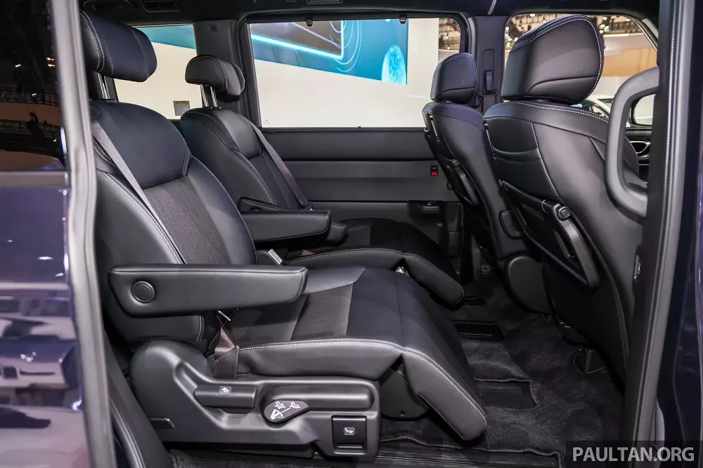 Hàng ghế thứ hai của Honda StepWGN e:HEV Hàng ghế thứ hai của Honda StepWGN e:HEV