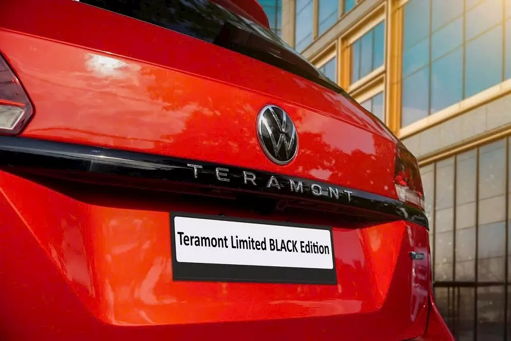 Nẹp trên cửa cốp sau của Volkswagen Teramont Limited Black Edition Nẹp trên cửa cốp sau của Volkswagen Teramont Limited Black Edition