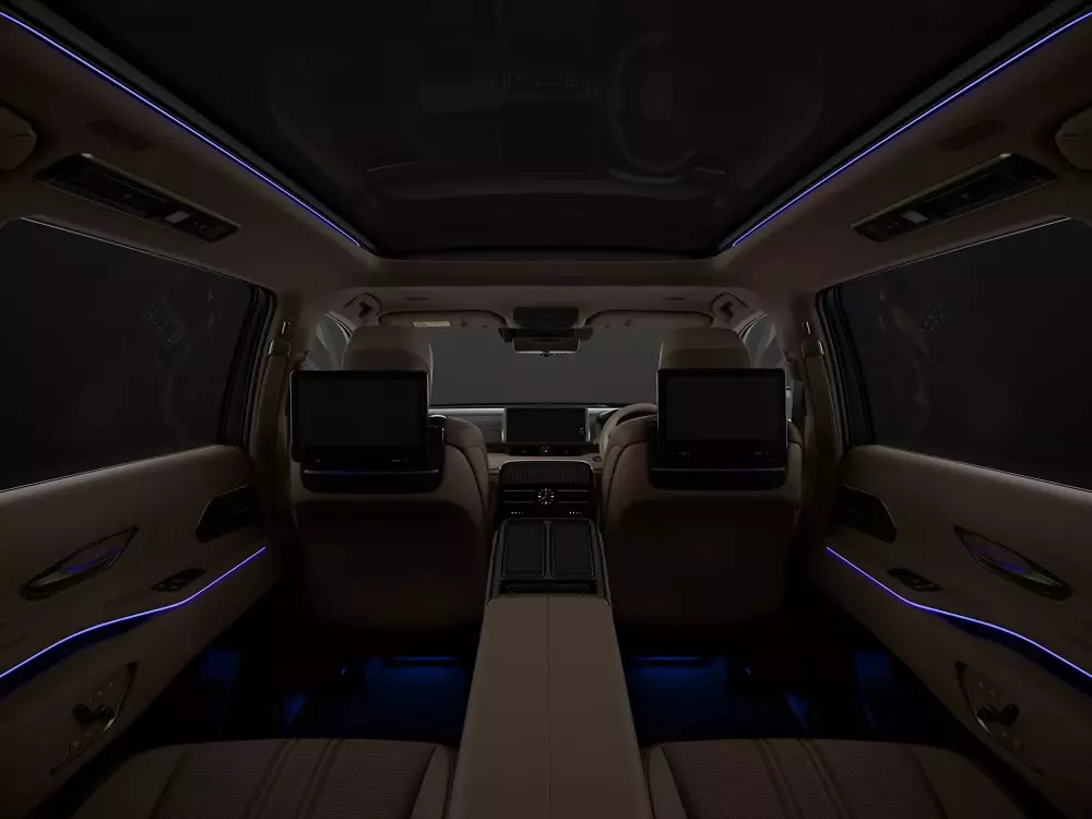Toyota Century 2026 có đèn viền và 2 màn hình gối để hành khách giải trí Toyota Century 2026 có đèn viền và 2 màn hình gối để hành khách giải trí