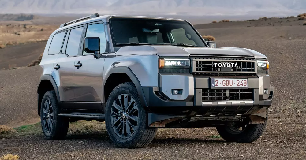 Toyota Land Cruiser Prado phiên bản mild hybrid ra mắt với động cơ diesel tiết kiệm nhiên liệu hơn Toyota Land Cruiser Prado phiên bản mild hybrid ra mắt với động cơ diesel tiết kiệm nhiên liệu hơn