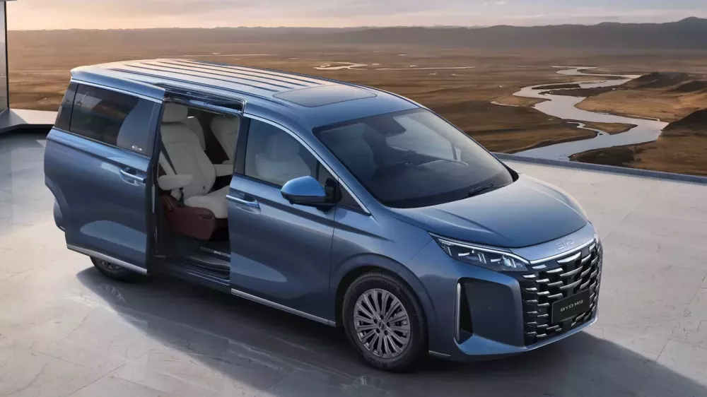 BYD M9 sở hữu cửa lùa chỉnh điện BYD M9 sở hữu cửa lùa chỉnh điện